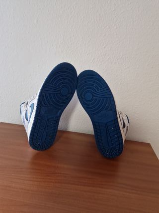 Zapatillas Air Jordan 1 Talla 42 Blanco y Azul