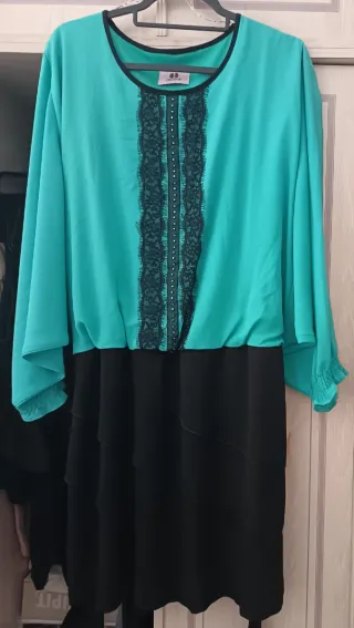 Vestido largo negro y turquesa