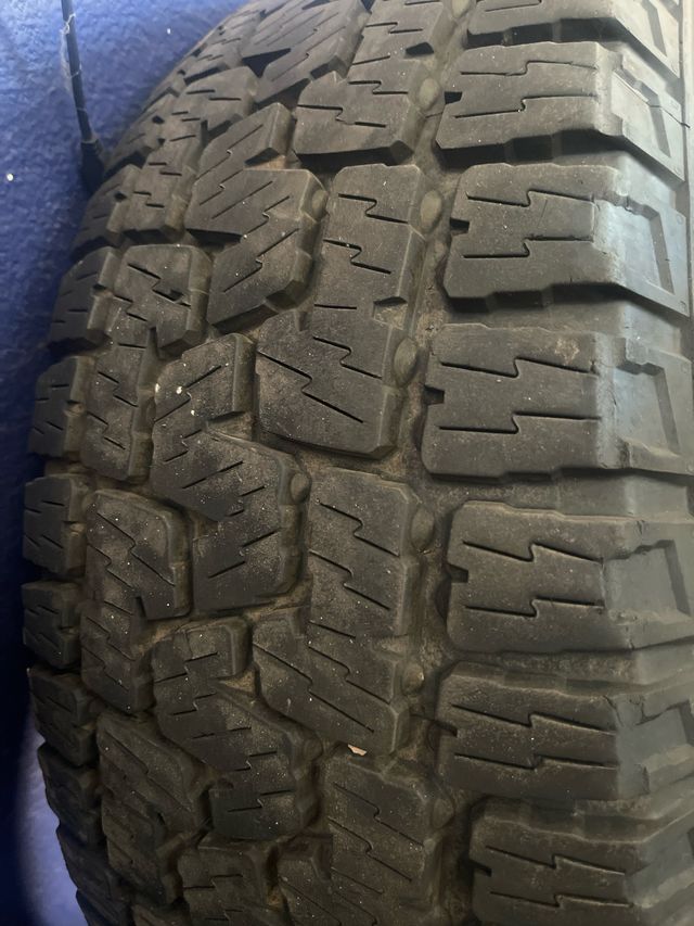 Ruote Pirelli 265/65 R18 Scorpion