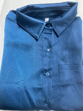 Camisa azul satinada talla S/M