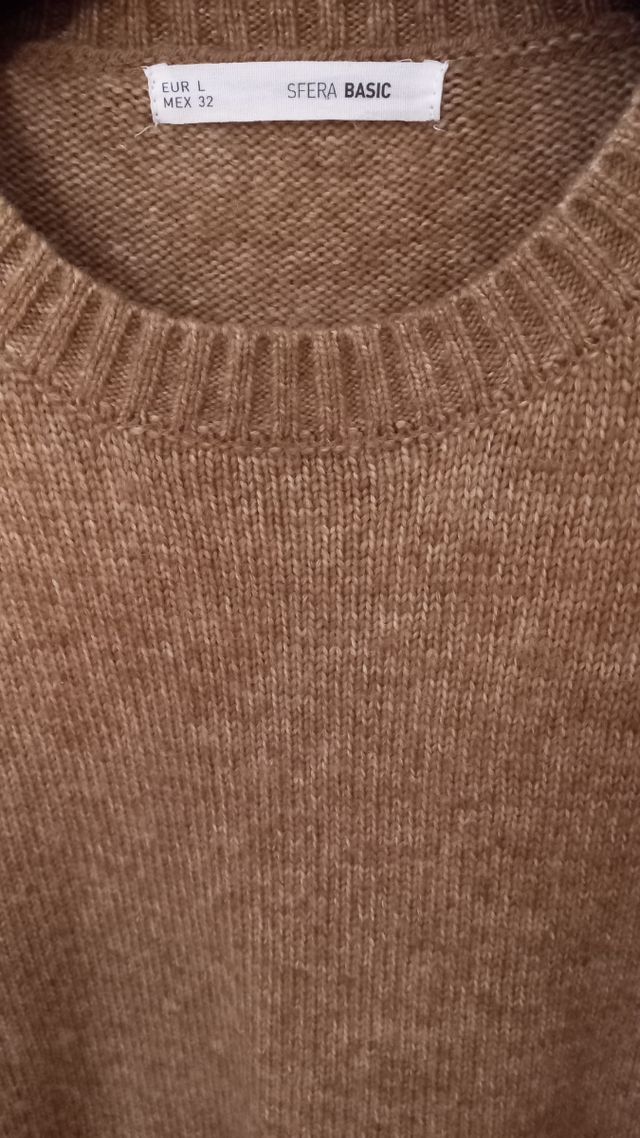 Jersey marca SFERA, del Corte Inglés.