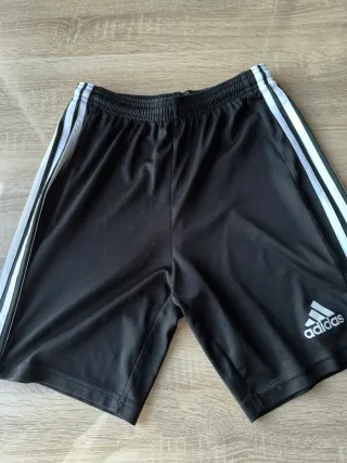 Pantalón corto Adidas negro