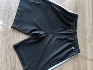 Pantalón corto Adidas negro