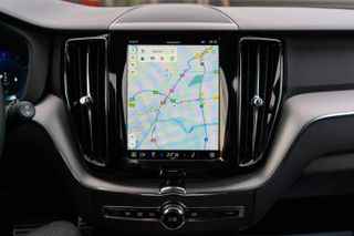 VOLVO XC60 B4 197 CV