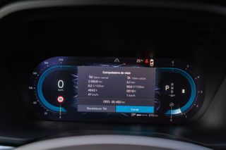 VOLVO XC60 B4 197 CV