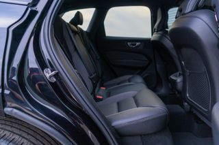 VOLVO XC60 B4 197 CV