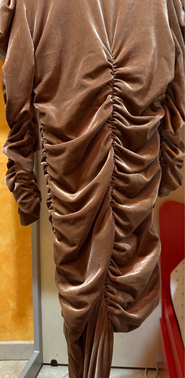 Abitino in velluto marrone