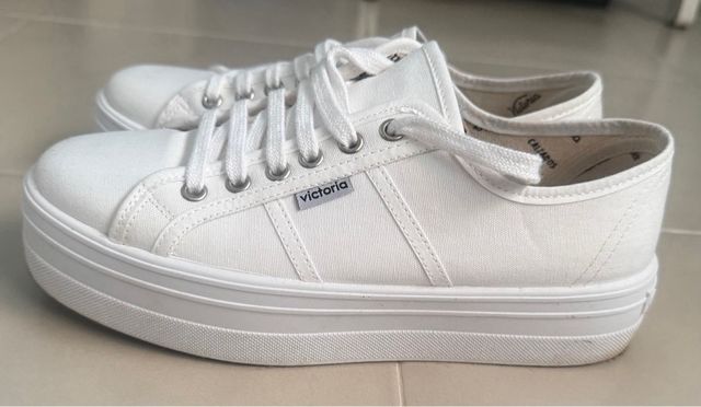 Deportivas Victoria Blancas Talla 39
