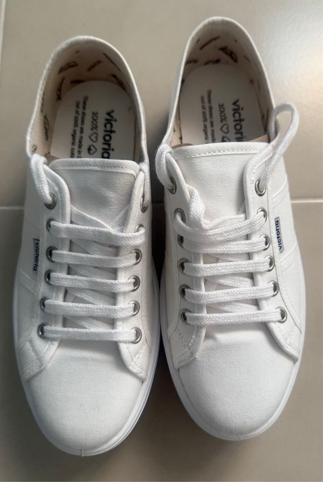 Deportivas Victoria Blancas Talla 39