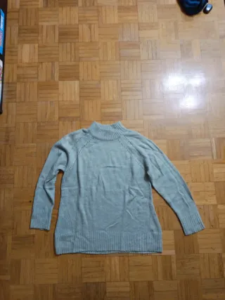 Jersey verde cuello alto