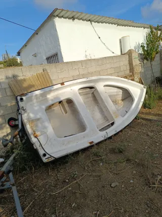 Bote pesca Casco de barco blanco