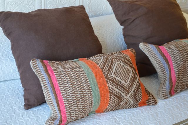 Almofada de lã artesanal