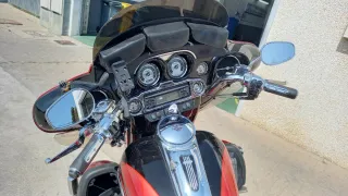 Harley Davidson Roja y Negra