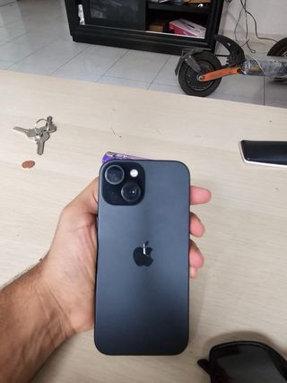 iPhone 15 128GB