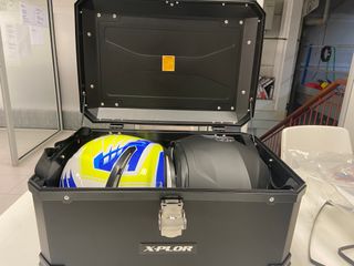 Baúl Moto Plástico Negro 2 Cascos Nuevo