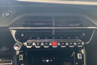 Peugeot 2008   GT Pack Puretech 130 SS EAT8 