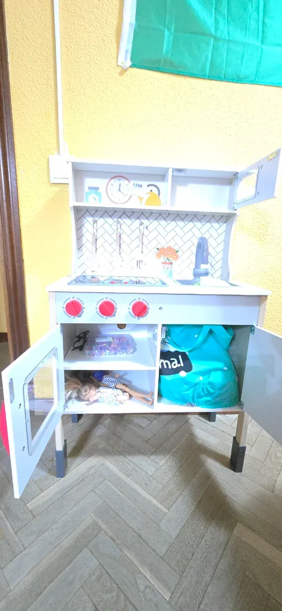 Cocina de juguete infantil