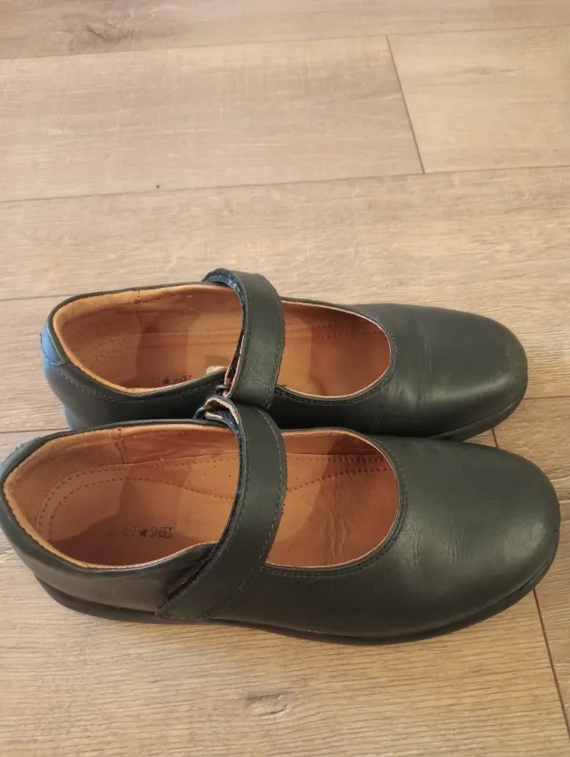 Zapatos colegiales negros