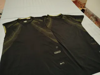 2 Camisetas Técnicas Nike Negras