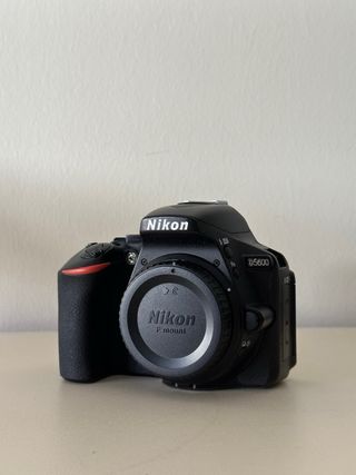 Cámara Nikon D5600 Negra