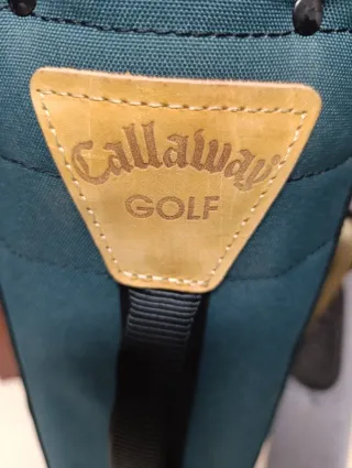 Bolsa de golf Callaway y palos Wilson