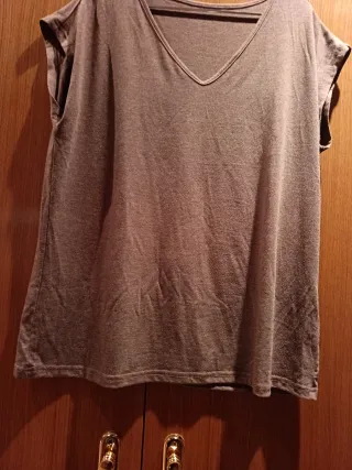 Camiseta manga corta 
Talla XL conpleta