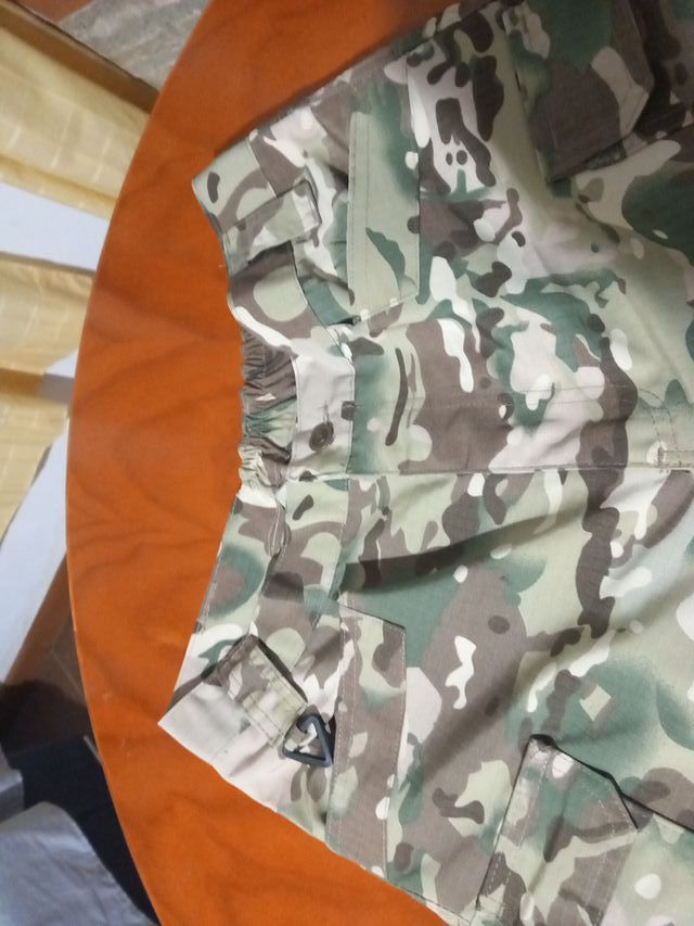 Pantalón camuflaje militar
