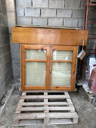 Ventanas madera con persiana