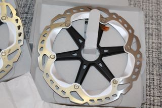 Discos freno Shimano XT Ice Tech RT-MT800 203mm CL