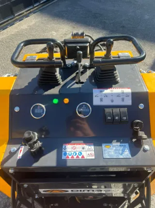 Minipala Cargadora Dimago