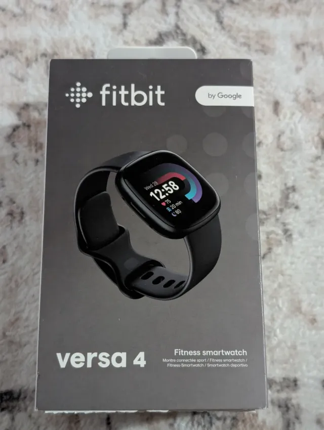 Fitbit Versa 4 Smartwatch Negro