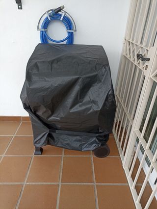 Barbacoa de carbón negra