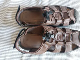 Sandalias de hombre marrones