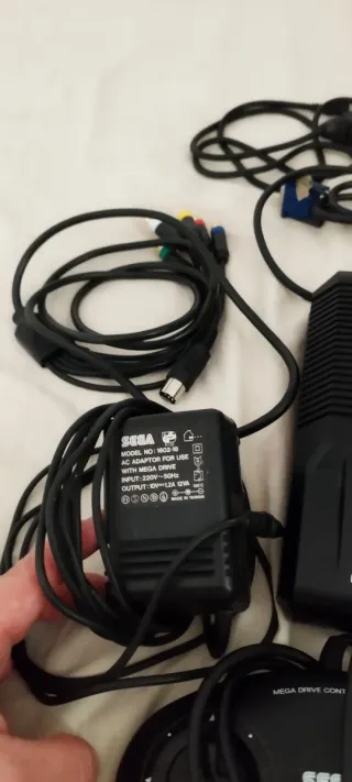 Consola Sega Mega Drive para piezas mandos ok