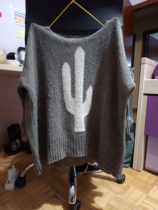 Jersey gris con cactus blanco de punto