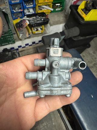Grifo Gasolina TK Moto Antiguo