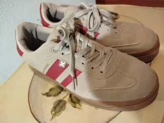 Botines ante burdeos y beige con cordón