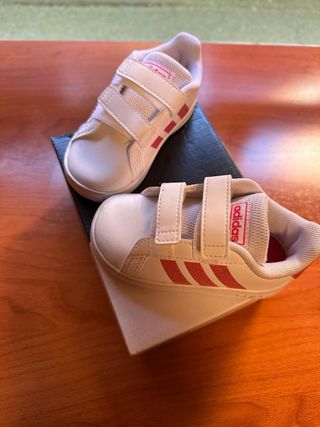 Zapatillas Adidas niño nuevas