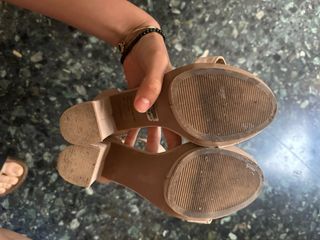 Tacones Beige