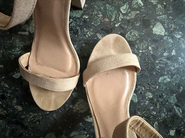 Tacones Beige