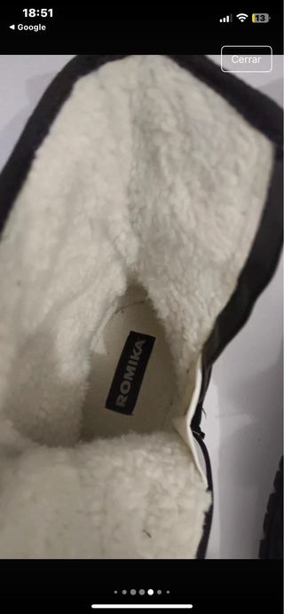 Botas impermeables negras nuevas sin estrenar