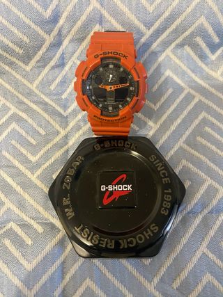 Reloj G-Shock Naranja y blanco 