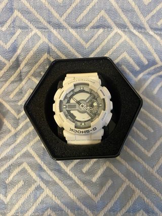 Reloj G-Shock Naranja y blanco 