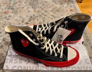 Converse x Play Comme des Garçons negras/rojas