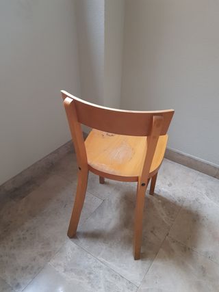 Silla de madera IKEA