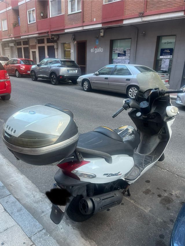 Kymco Grand Dink 125 Scooter