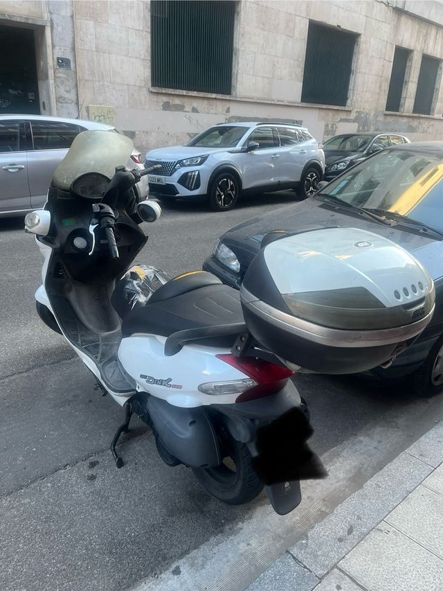 Kymco Grand Dink 125 Scooter