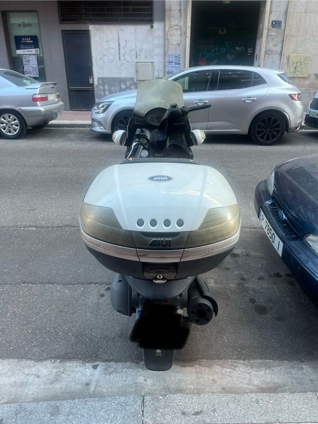 Kymco Grand Dink 125 Scooter