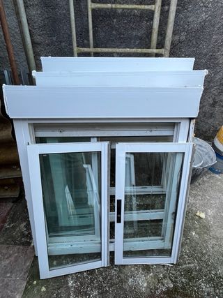 Ventanas de aluminio blancas