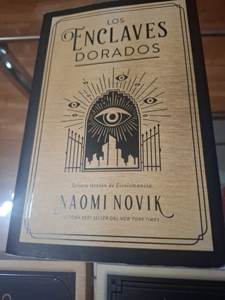 Trilogia Escolomancia